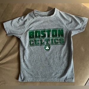 Boston Celtic• XS/5 kids t-shirt• Grey/Green • Never been worn